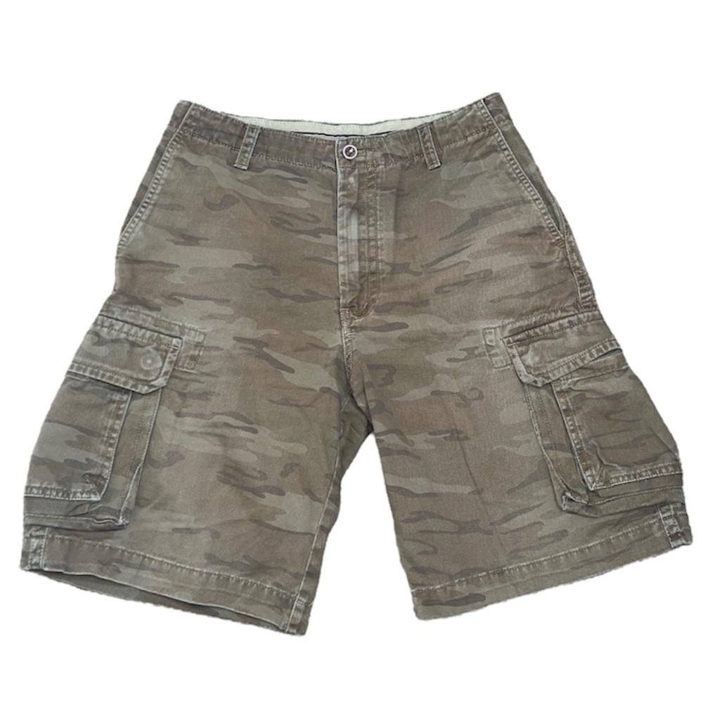 IZOD Mens Camo Print Cargo Shorts